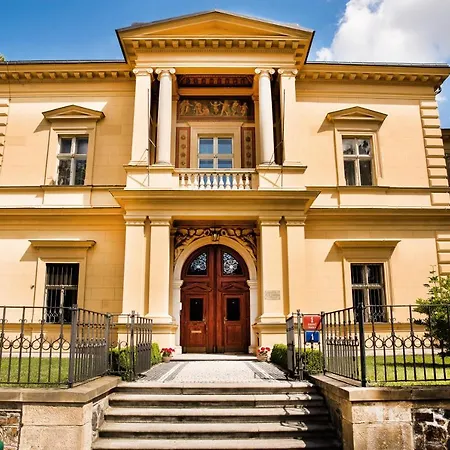 Lanna Hotel
